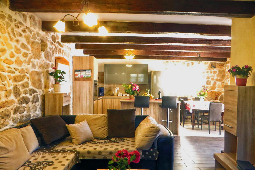 Holiday Home Rasopas Malinska Luaran gambar