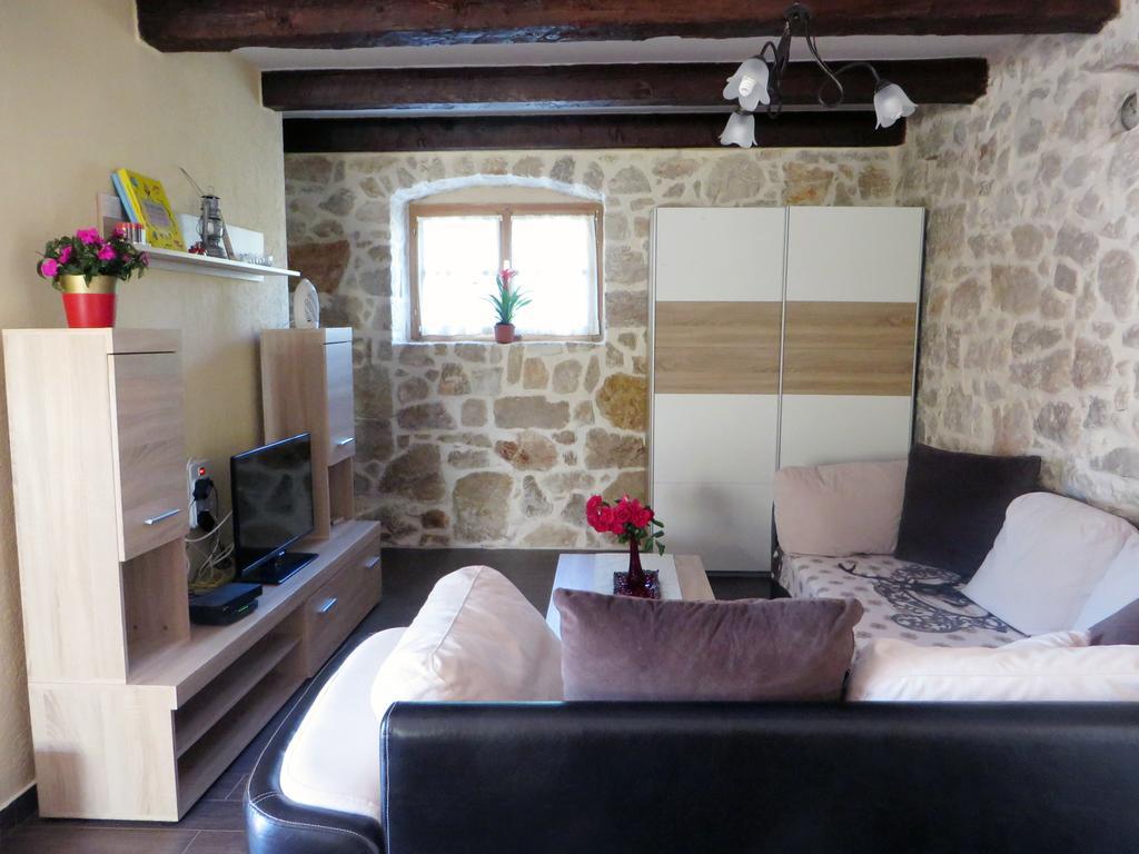 Holiday Home Rasopas Malinska Luaran gambar