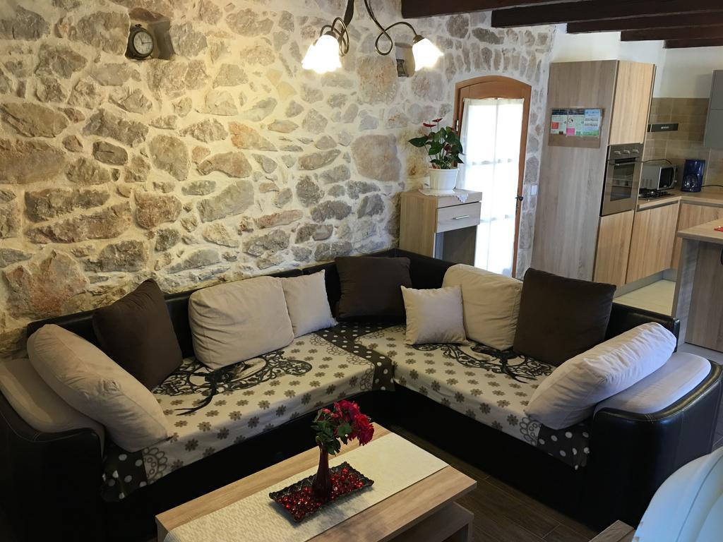Holiday Home Rasopas Malinska Luaran gambar
